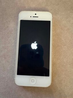 iPhone 15 16GB - 2