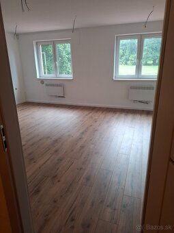 kancelária / služby - 2