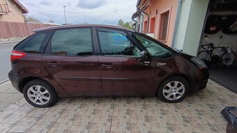 Predám Citroen C4 Picasso - 2