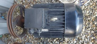 Trojfázový asynchrónny motor 11kW, ako nový - 2