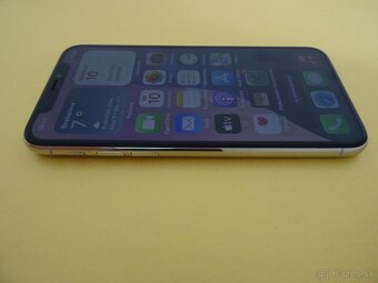 iPhone 11 PRO 256GB SILVER - ZÁRUKA 1 ROK - 100% BATERIA - 2