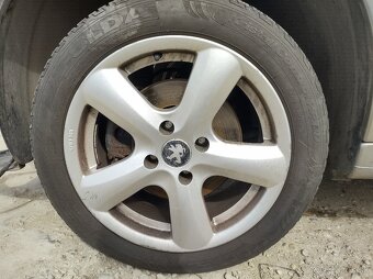 195/55 R16 Peugeot 4x108 - 2