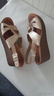kozene sandlale zlatej farby c.37 - 2