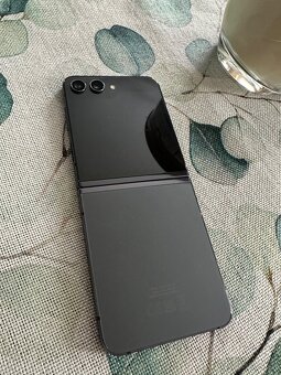 Samsung Galaxy Z Flip 5 512Gb - 2