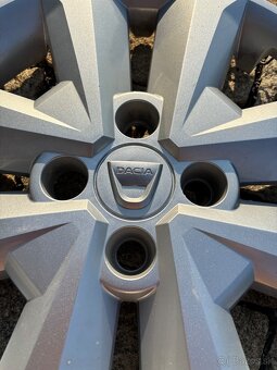 Puklice originál Dacia Sandero 15” - 2