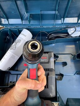 Bosch professional aku vŕtačka s príklepom - 2