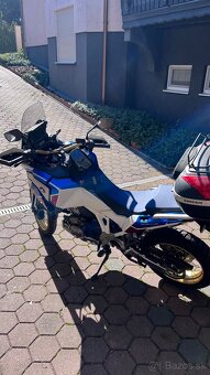 Motocykel Honda africa twin 1100 - 2