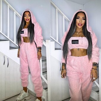 Teplá dámska svetlo ruzova suprava teddy s kapucnou NOVA - 2