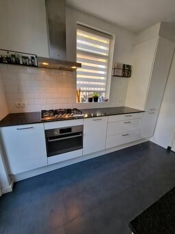 Moderní kuchyně s ostrůvkem (0210.281) - 2