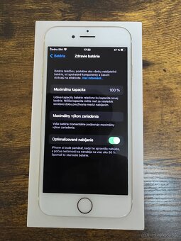 Apple iPhone 7 32 GB - 2