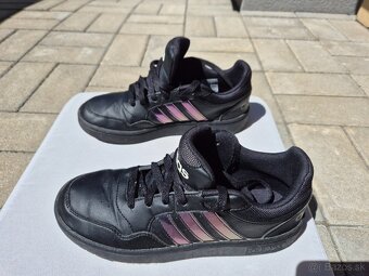 Čierne tenisky Adidas HOOPS 3.0, veľkosť 38 - 2