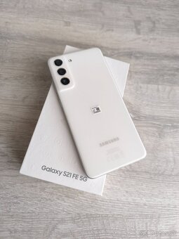 Samsung Galaxy S21 FE 5G - 2