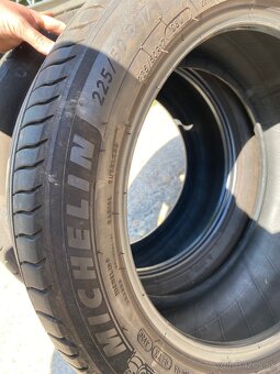 Letne Pneu 225/50 R17 98W - 2