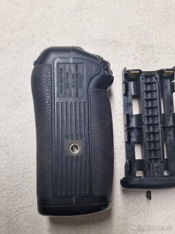 BATTERY GRIP MB-D10 - 2