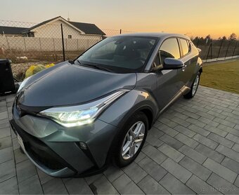 Toyota C-HR, 1.8 Hybrid, sivá metalíza - 2