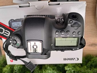 Canon 6D Mark II - 2