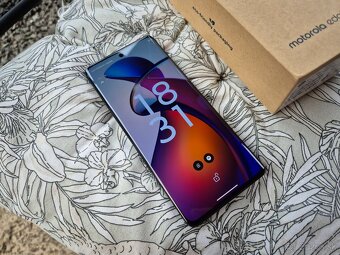 Predám Motorolu Edge 30 Fusion 5G 128GB - 2