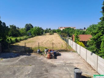 Dom s obrovským pozemkom, rodinné bývanie i investičná príle - 2