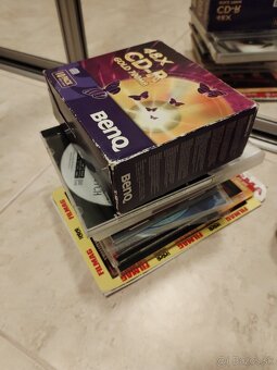 Dekoračné predmety, DVD, PC hry, masážne pomôcky, hrniec - 2