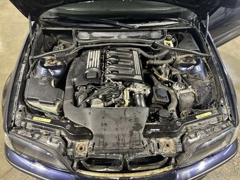 BMW E46, 330 XD - 2