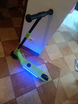 ELEKTRICKÁ KOLOBEŽKA DETSKÁ - 2
