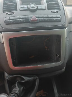 W639 viano radio kupím - 2