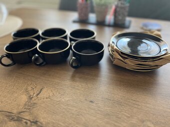 Šálky s podnosom - 2