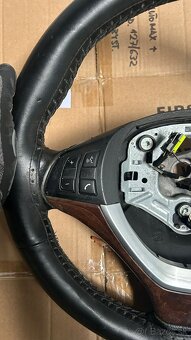 BMW X5 E70 volant - 2