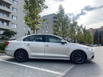 VW Jetta 1,6tdi  2011 - 2