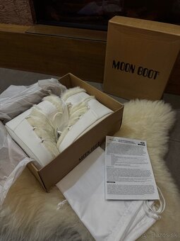 Moon Boots - 2