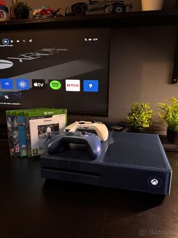 Xbox One 1TB Forza Motorsport Limited Edition - 2