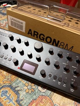 Modal Argon8M – wavetable synth + Decksaver) - 2