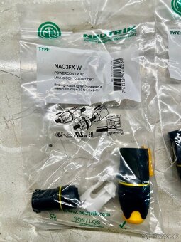 Truecon Neutrik 8ks - 2