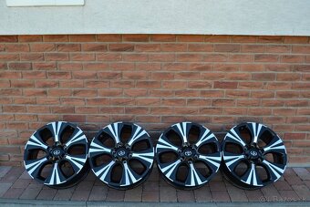 6x139,7 R19 Toyota Hilux alebo Land Cruiser - 2