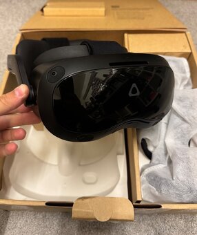 VR HTC Vive Focus 3 - 2