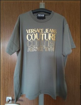 Versace tričko úplne nové, XL velkosť, pôvodná cena 130€, ro - 2