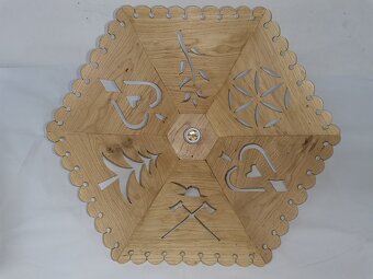 Drevený vyrezávaný luster -dubový - 2