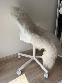 Biela stolička otočná - 2
