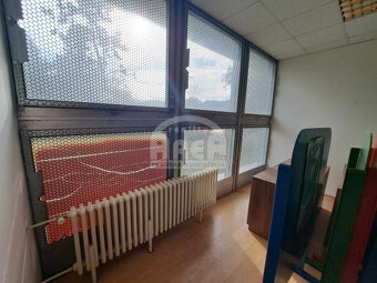 Kancelársko - obchodné priestory v centre mesta Michaloviec - 2