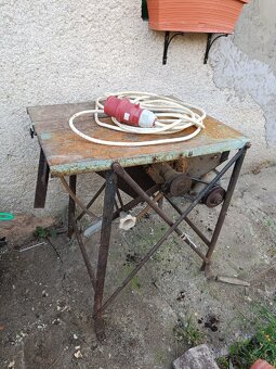 Predám starý cirkular - 2
