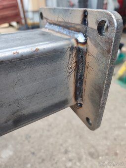 Železné stĺpiky stojky - 2