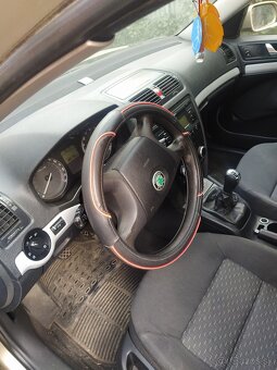 Škoda Octavia 2 1.6 benzin - 2