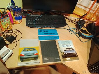 Predám knihy škoda favorit,forman - 2