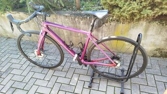 Cestný karbonový bicykel BH - 2