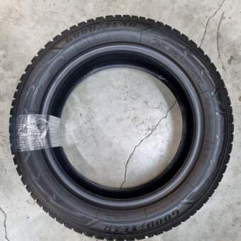 Zimné pneumatiky 205/55 R16 GOODYEAR - 2