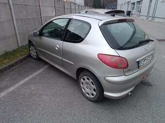 Peugeot 206 Hatchback 3-dvere, 2006, 169 000km - 2