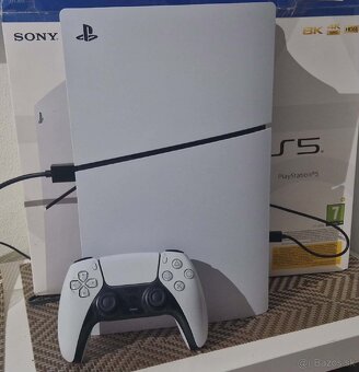 PS5 slim {1TB) v zaruke - 2