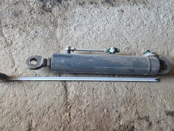 Hydraulicky valec - 2