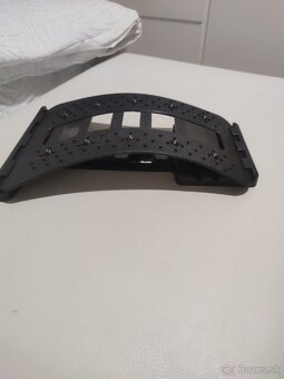 Masážny naťahovač chrbta - 2