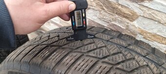 Predam 2xzimné pneumatiky Continental 215/65 r17 M+S - 2